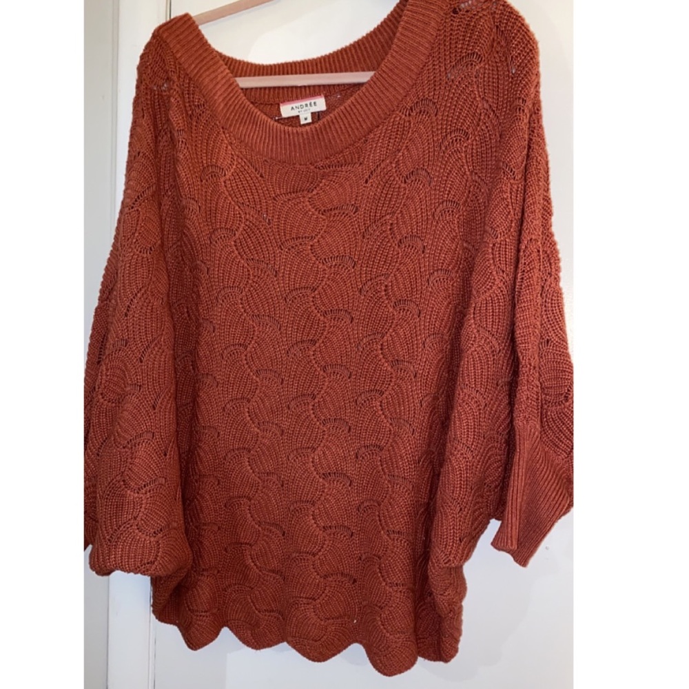 Andree by Unit Scalloped Off the Shoulder Sweater